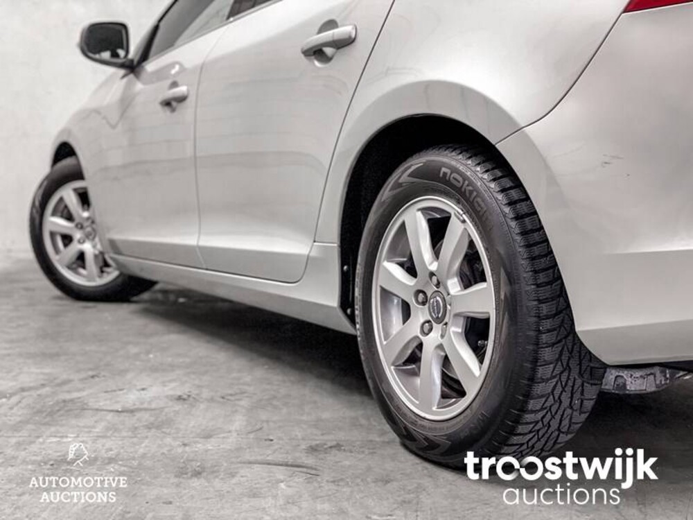 Volvo V60 2.0 D3 5-Cilinder Momentum 163PS 2011, 10-XRX-7