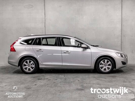 Volvo V60 2.0 D3 5-Cilinder Momentum 163PS 2011, 10-XRX-7