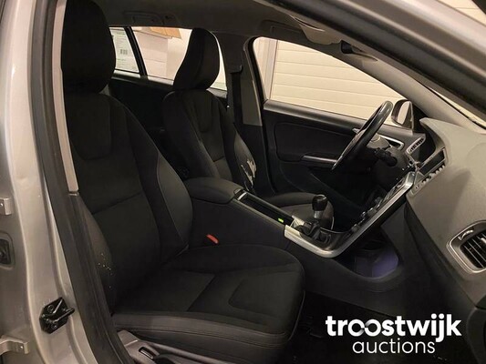 Volvo V60 2.0 D3 5-Cilinder Momentum 163pk 2011, 10-XRX-7