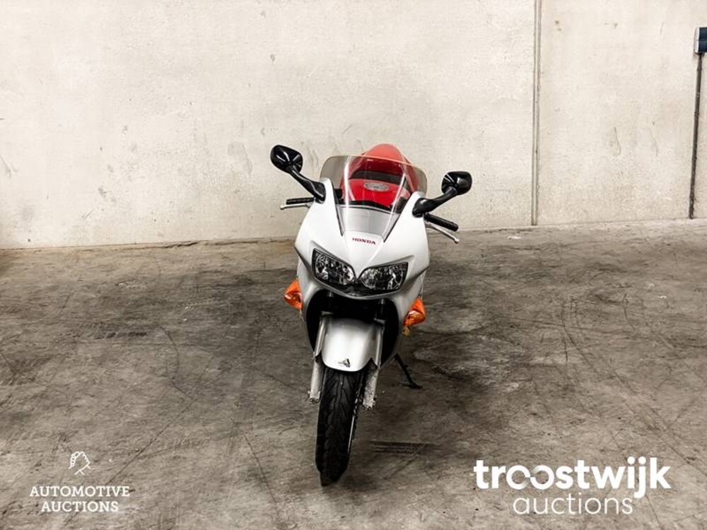 Honda VFR800FI 782cc 100PS 1999, MZ-02-VR