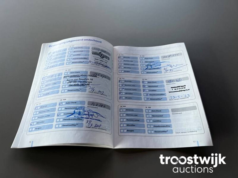 BMW 325i Coupe E92/E90 Introduction 3-Series 218hp 2006 -Youngtimer-, 08-TJ-RG