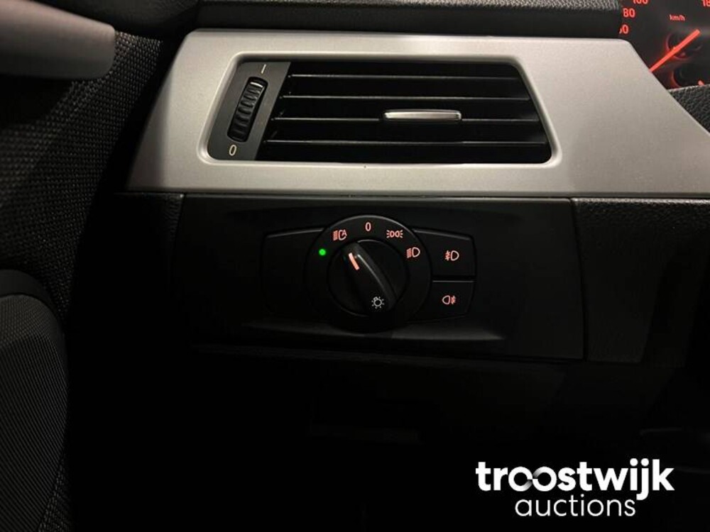 BMW 325i Coupe E92/E90 Introduction 3-Series 218hp 2006 -Youngtimer-, 08-TJ-RG