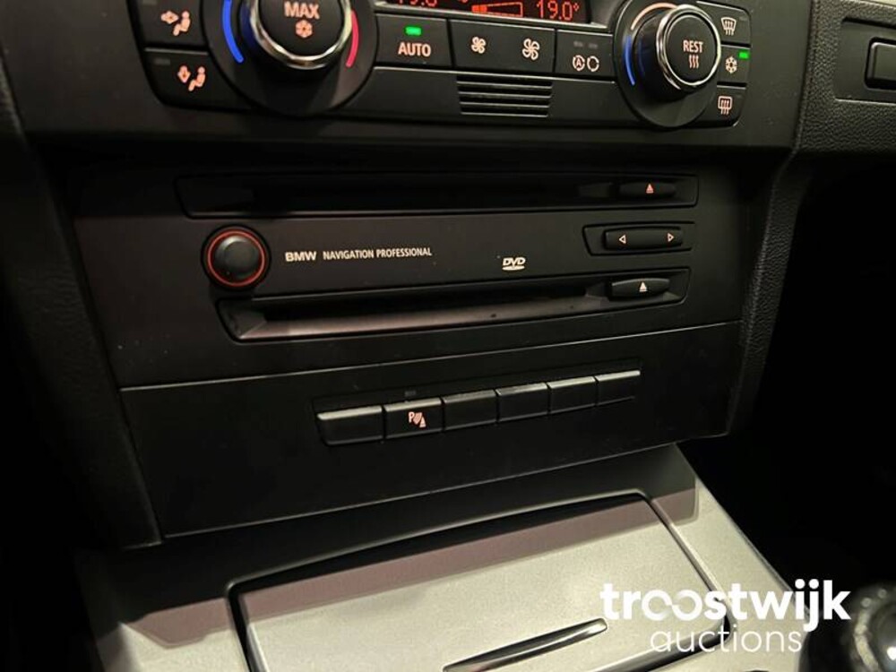 BMW 325i Coupe E92/E90 Introduction 3-Series 218hp 2006 -Youngtimer-, 08-TJ-RG