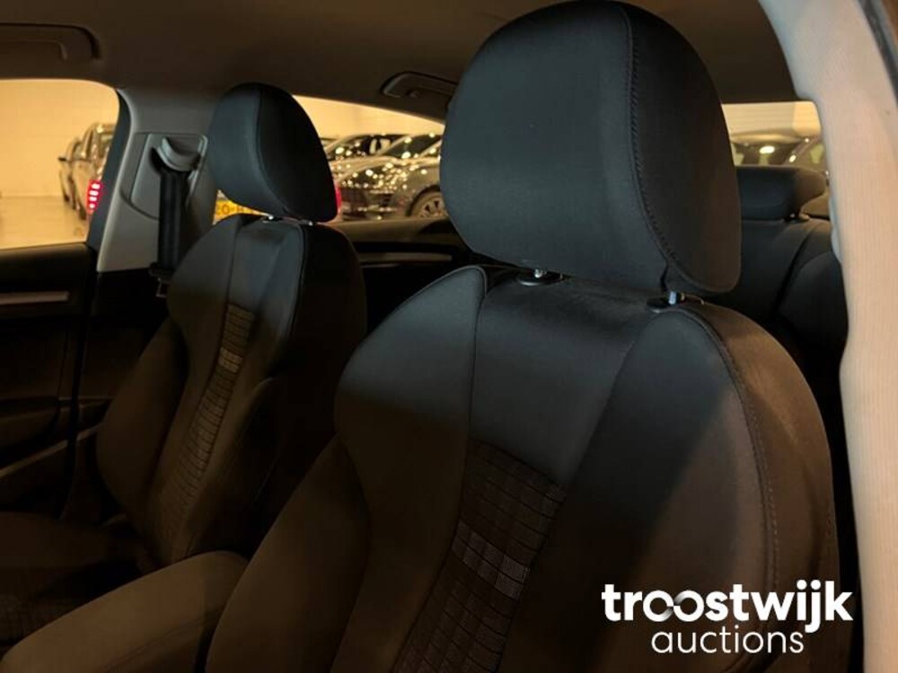 Audi A3 Limousine TFSI CoD Ambition Pro Line S 140hp 2014, GG-288-J