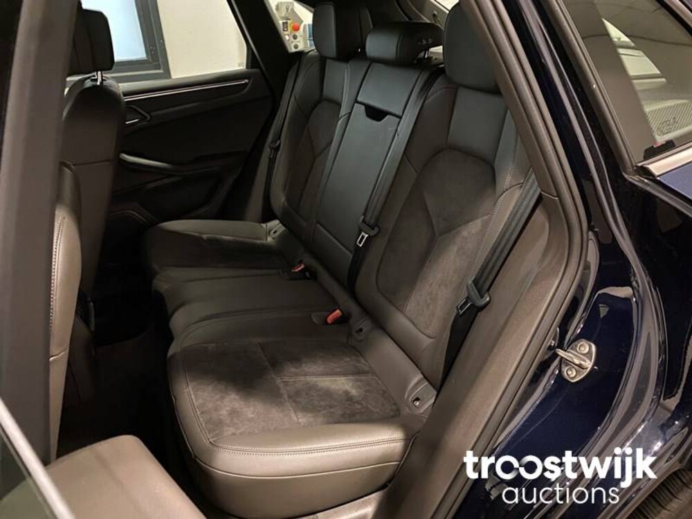 Porsche Macan 2.0 NEUE-MODELL 245PS 2019 -Orig.NL- G-357-FZ