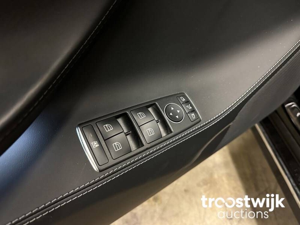 Tesla Model S 60D Base 334PS 2017 -Orig. NL-, PG-368-R