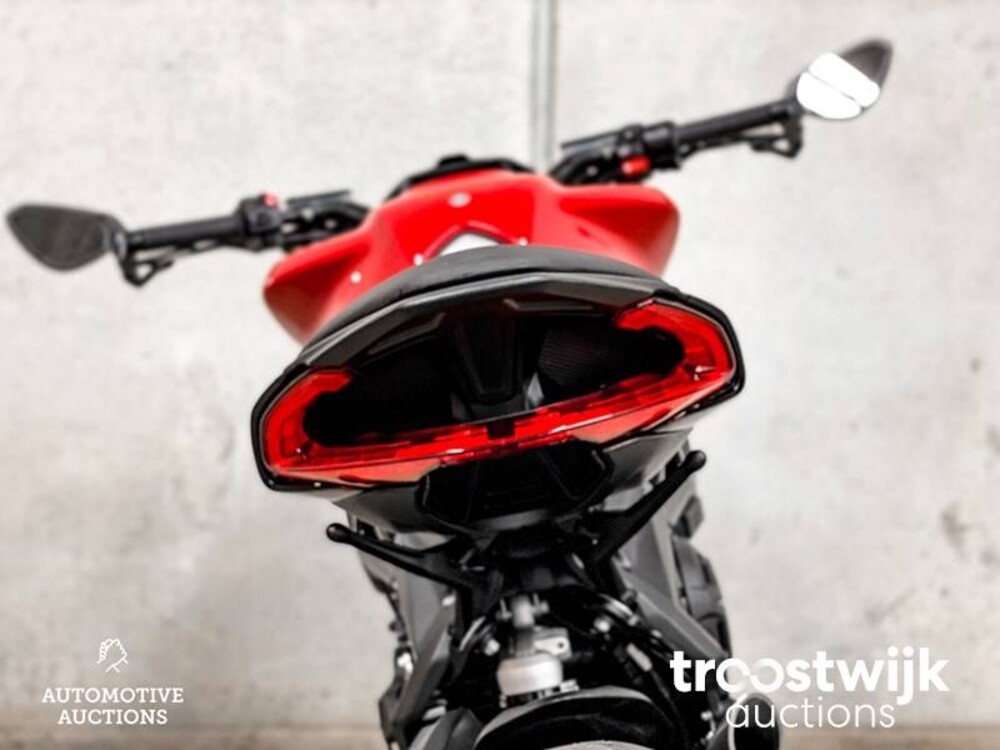 MV Agusta Rosso Dragster 798cc 110hp 2020 -Herstellergarantie-