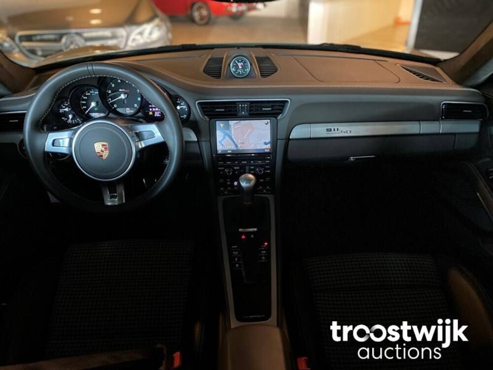 Porsche 911 Carrera S 991 3.8 50th Anniversary Edition Sport Chrono Manual 400hp 2014 -Orig. NL-, 8-TBN-68