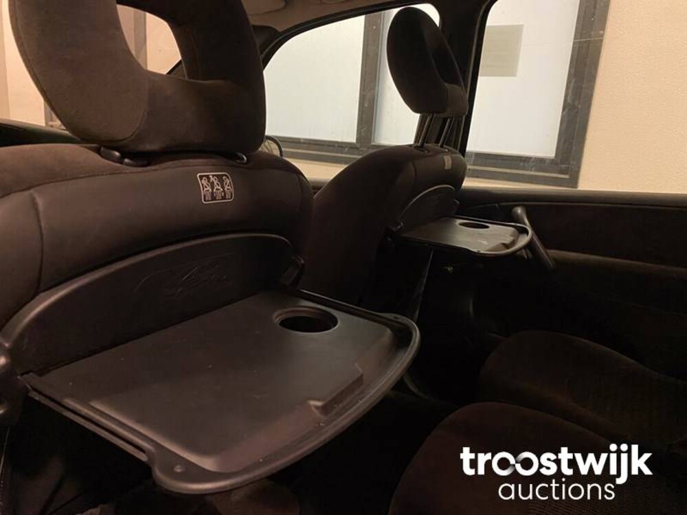 Citroen Xsara Picasso 1.6i-16V Image 109hp 2008, 53-JHA-4