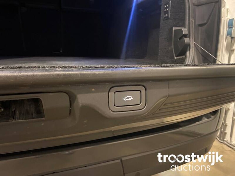 Land Rover Range Rover 4.4 SDV8 Autobiography 340hp 2013, 3-KHF-28