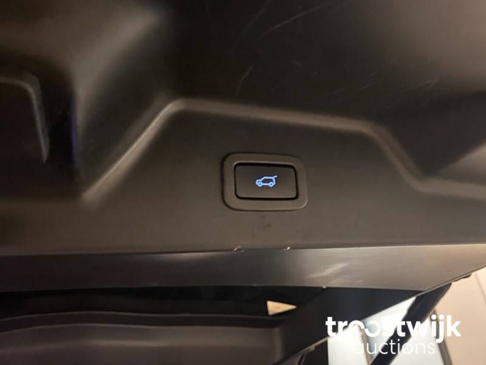 Land Rover Range Rover 4.4 SDV8 Autobiography 340hp 2013, 3-KHF-28