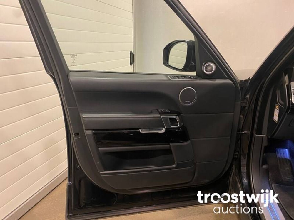 Land Rover Range Rover 4.4 SDV8 Autobiography 340hp 2013, 3-KHF-28