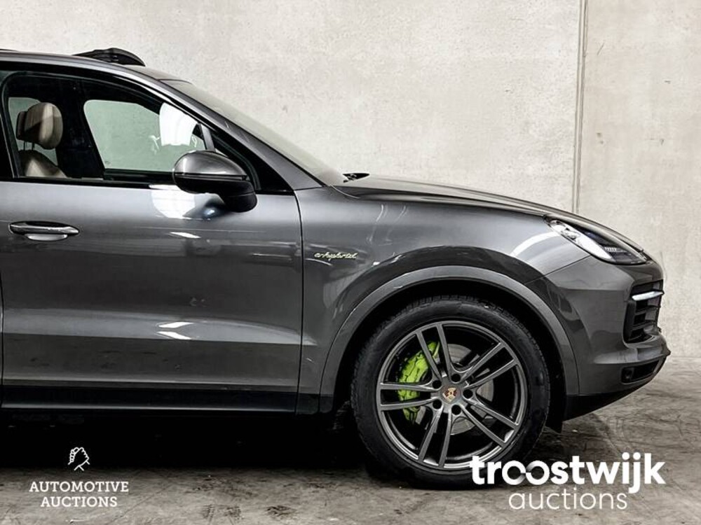 Porsche Cayenne E-Hybrid 3.0 V6 Sport-Chrono 465PS 2019, K-017-GX