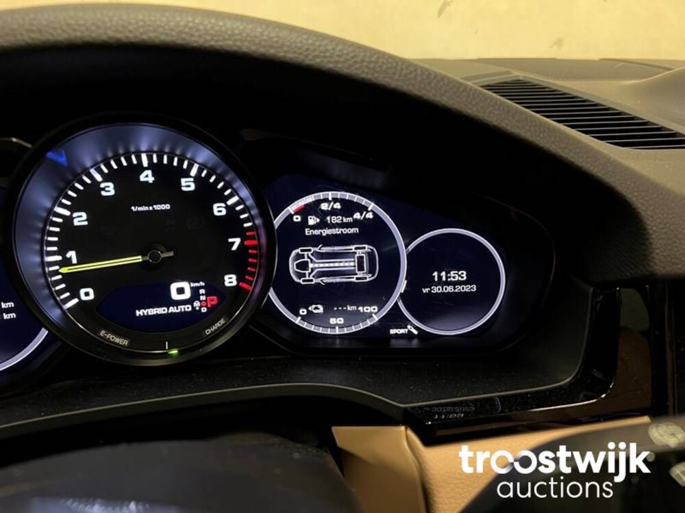 Porsche Cayenne E-Hybrid 3.0 V6 Sport-Chrono 465PS 2019, K-017-GX