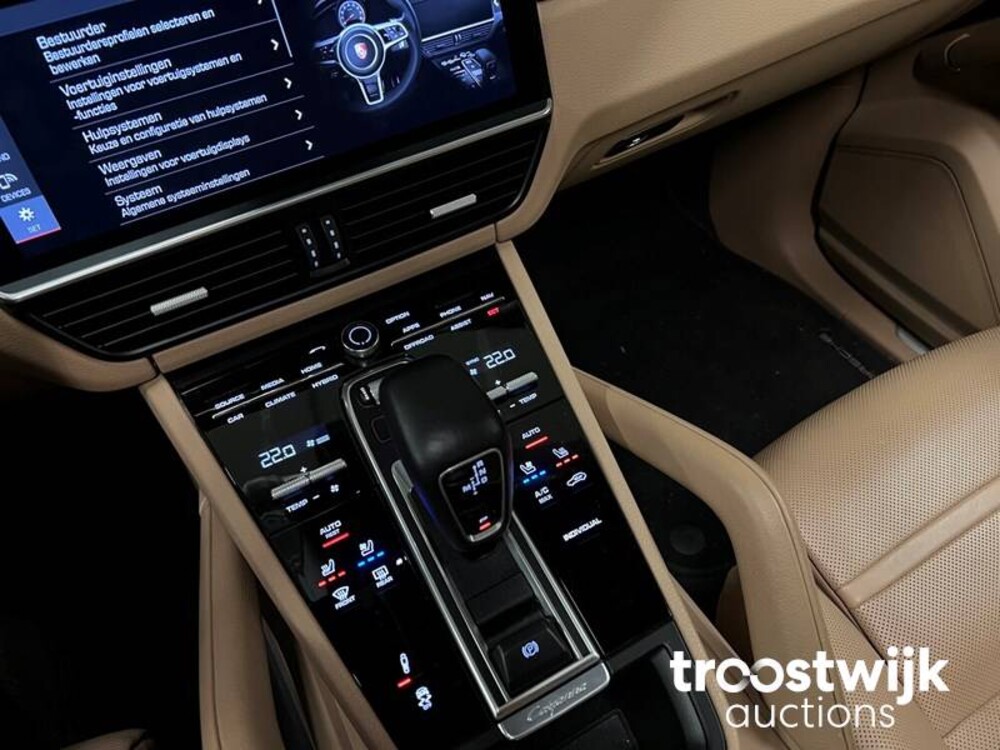 Porsche Cayenne E-Hybrid 3.0 V6 Sport-Chrono 465PS 2019, K-017-GX