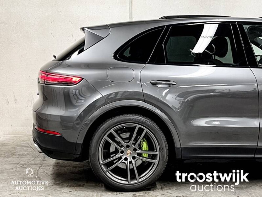 Porsche Cayenne E-Hybrid 3.0 V6 Sport-Chrono 465PS 2019, K-017-GX