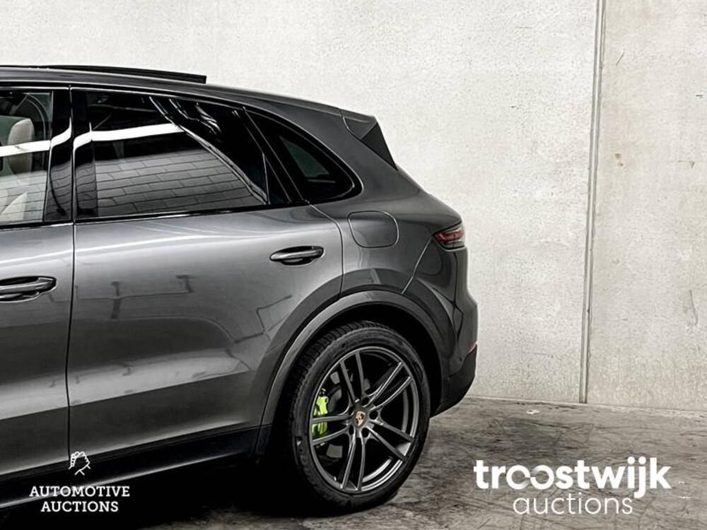 Porsche Cayenne E-Hybrid 3.0 V6 Sport-Chrono 465PS 2019, K-017-GX