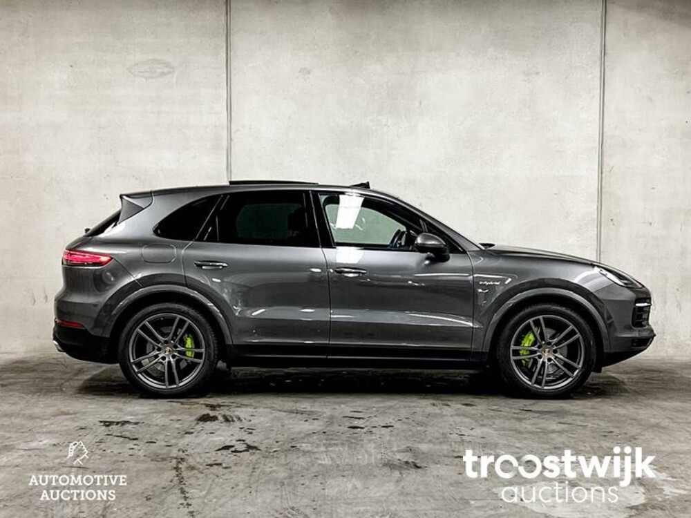 Porsche Cayenne E-Hybrid 3.0 V6 Sport-Chrono 465PS 2019, K-017-GX