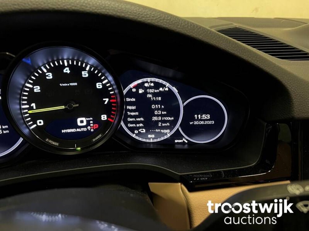 Porsche Cayenne E-Hybrid 3.0 V6 Sport-Chrono 465PS 2019, K-017-GX