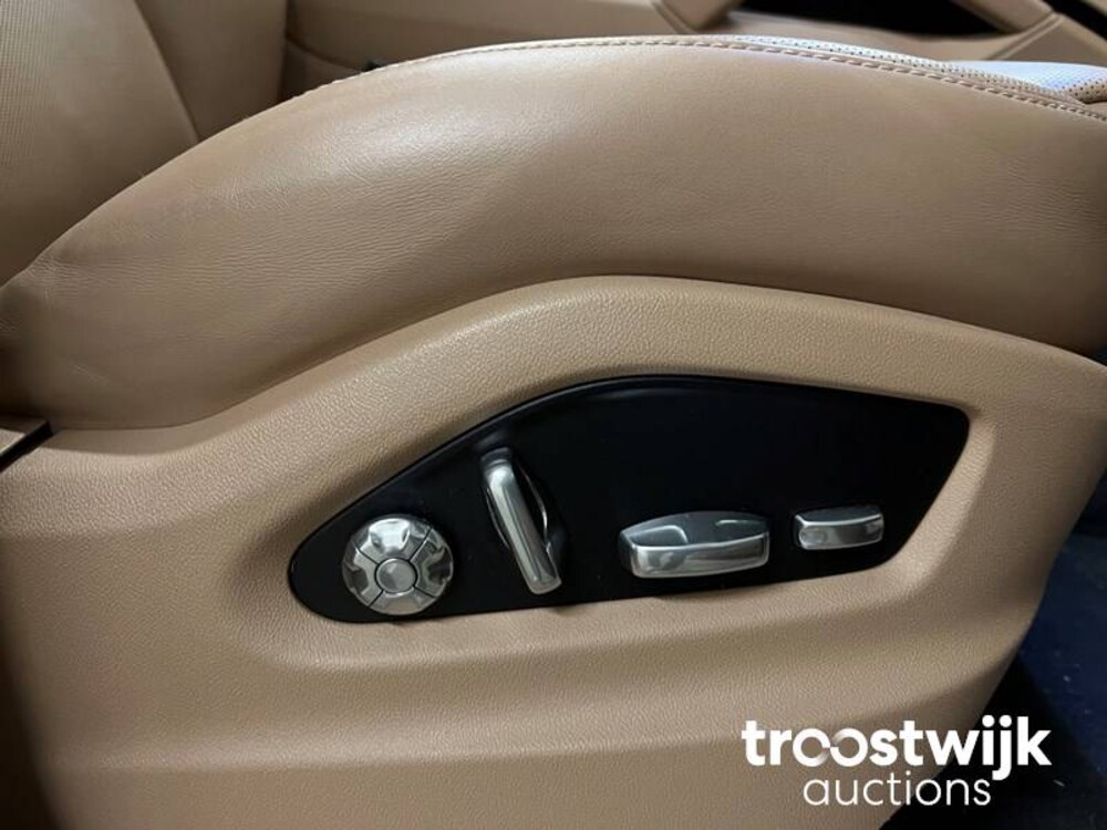 Porsche Cayenne E-Hybrid 3.0 V6 Sport-Chrono 465PS 2019, K-017-GX