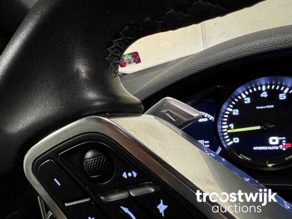 Porsche Cayenne E-Hybrid 3.0 V6 Sport-Chrono 465PS 2019, K-017-GX