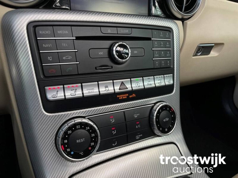 Mercedes-Benz SLC200 RedArt Edition 184hp 2017 Cabriolet SLC-Class, S-472-HT