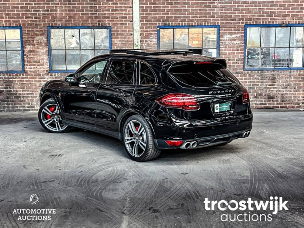 Porsche Cayenne Turbo 4.8 V8 500hp 2011