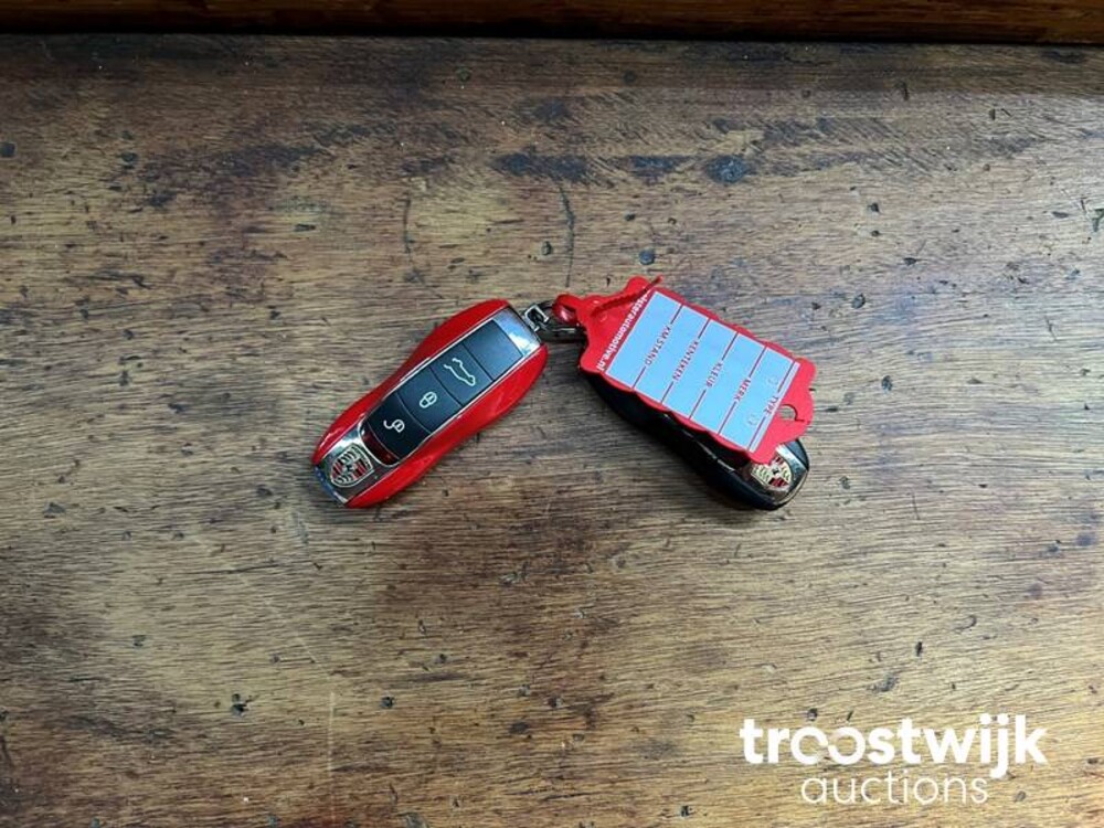 Porsche Cayenne Turbo 4.8 V8 500hp 2011