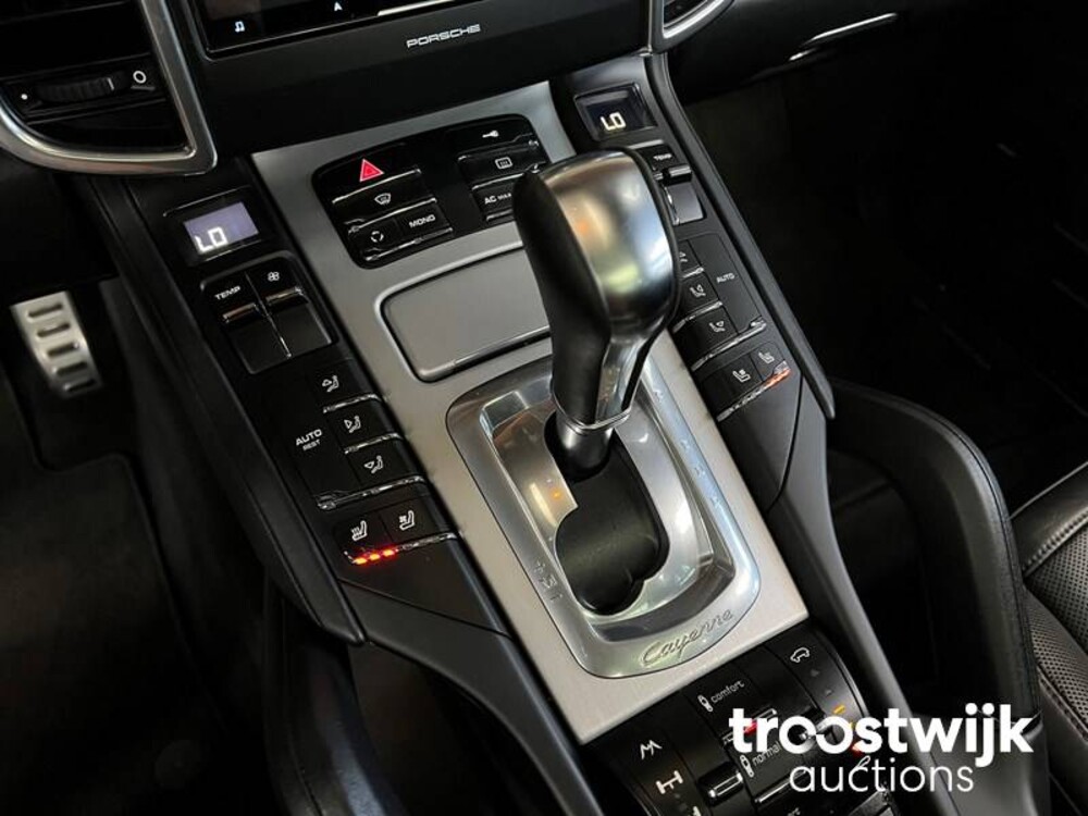 Porsche Cayenne Turbo 4.8 V8 500hp 2011