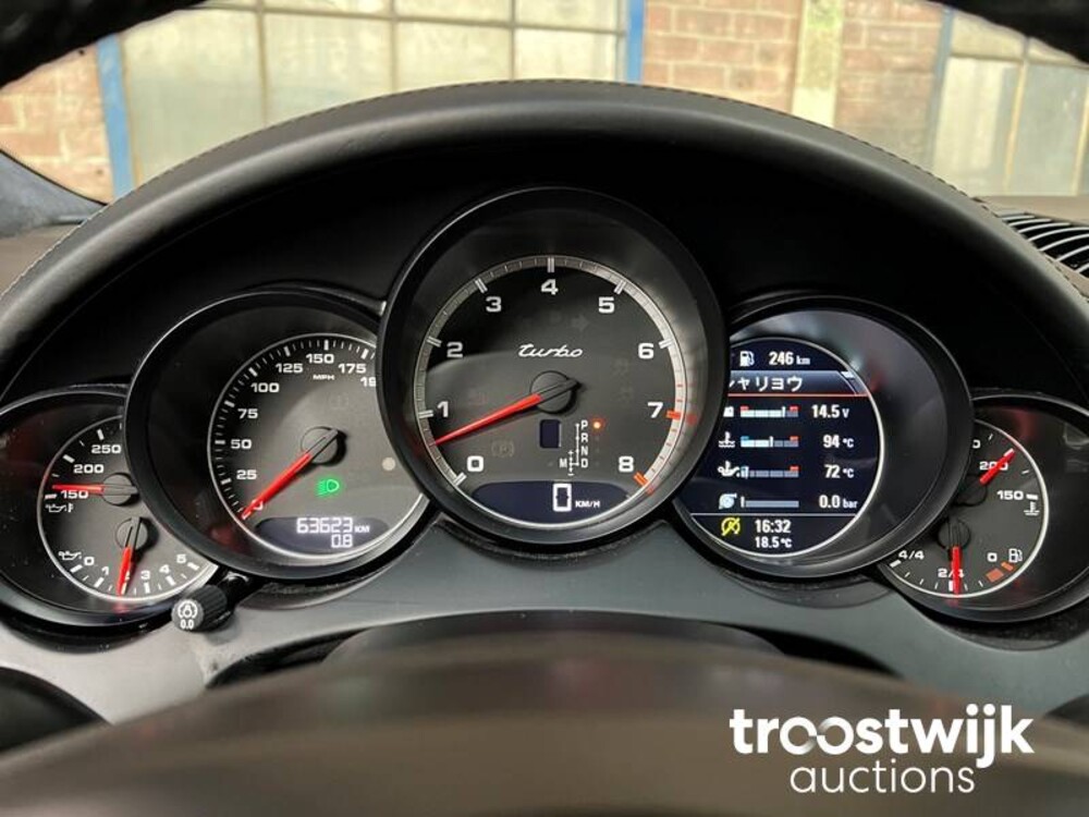 Porsche Cayenne Turbo 4.8 V8 500hp 2011