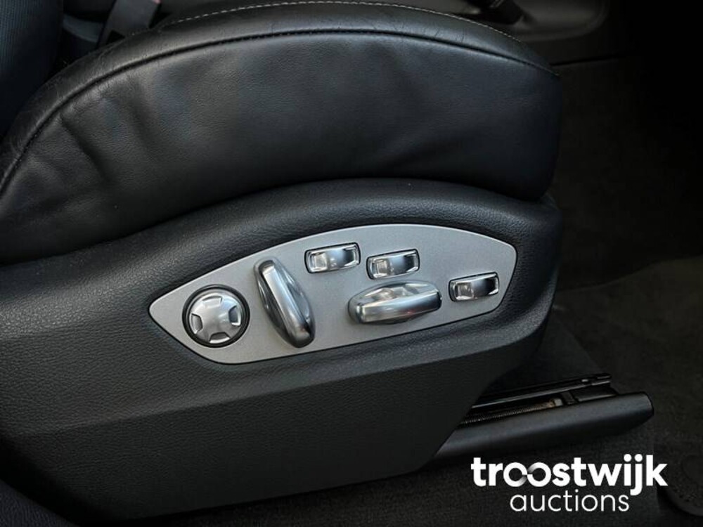 Porsche Cayenne Turbo 4.8 V8 500hp 2011