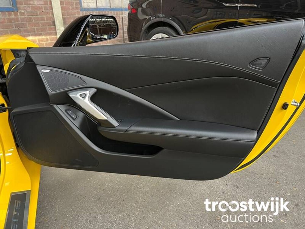 Chevrolet Corvette C7 Convertible 6.2 V8 Stingray 466hp 2015, L-032-RG