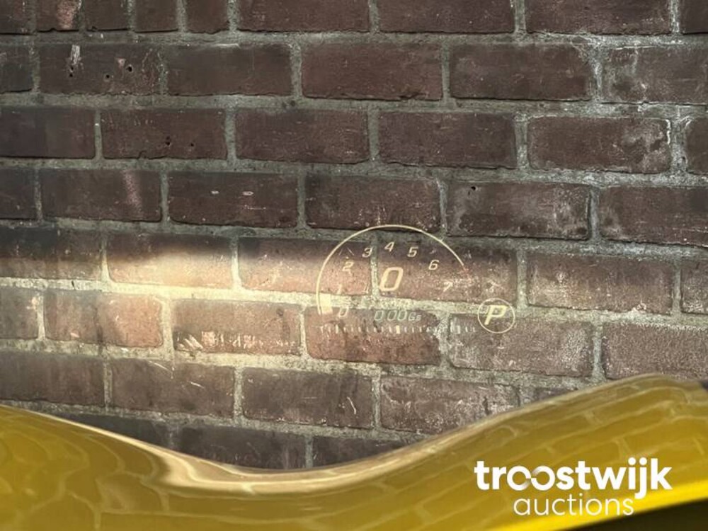 Chevrolet Corvette C7 Convertible 6.2 V8 Stingray 466hp 2015, L-032-RG