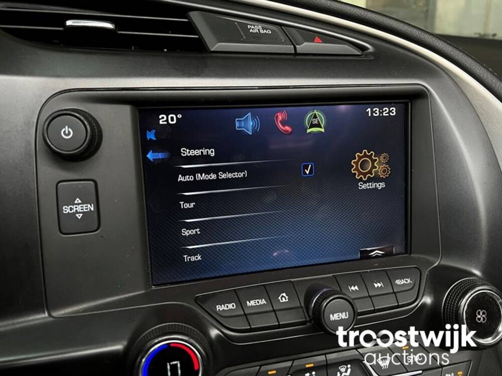 Chevrolet Corvette C7 Convertible 6.2 V8 Stingray 466hp 2015, L-032-RG