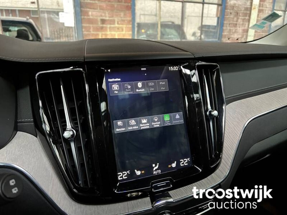 Volvo XC60 2.0 T8 TE AWD Mom. RECHARGE 303hp 2020, R-973-BX