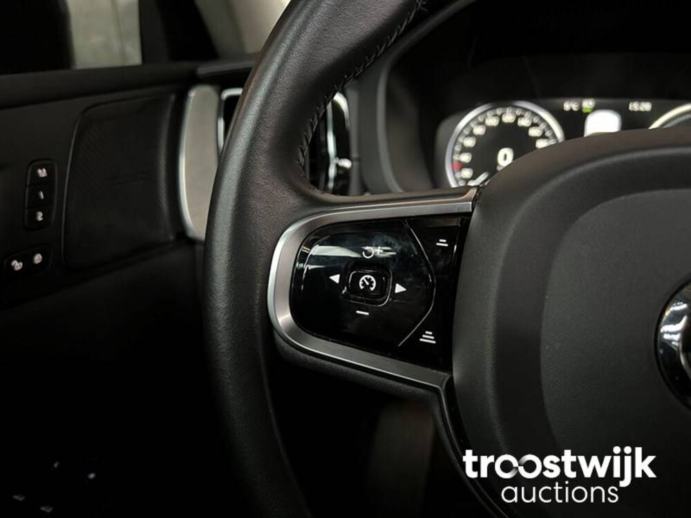 Volvo XC60 2.0 T8 TE AWD Mom. RECHARGE 303hp 2020, R-973-BX