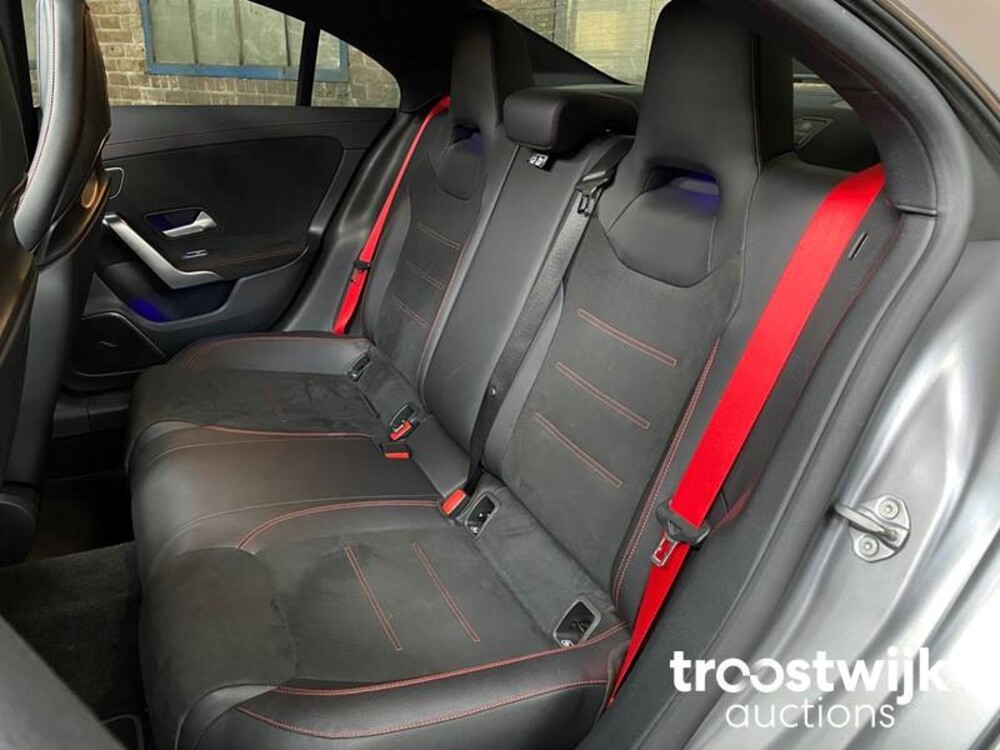 Mercedes-Benz CLA35 AMG 4Matic Premium Plus 306hp 2019, J-752-SH