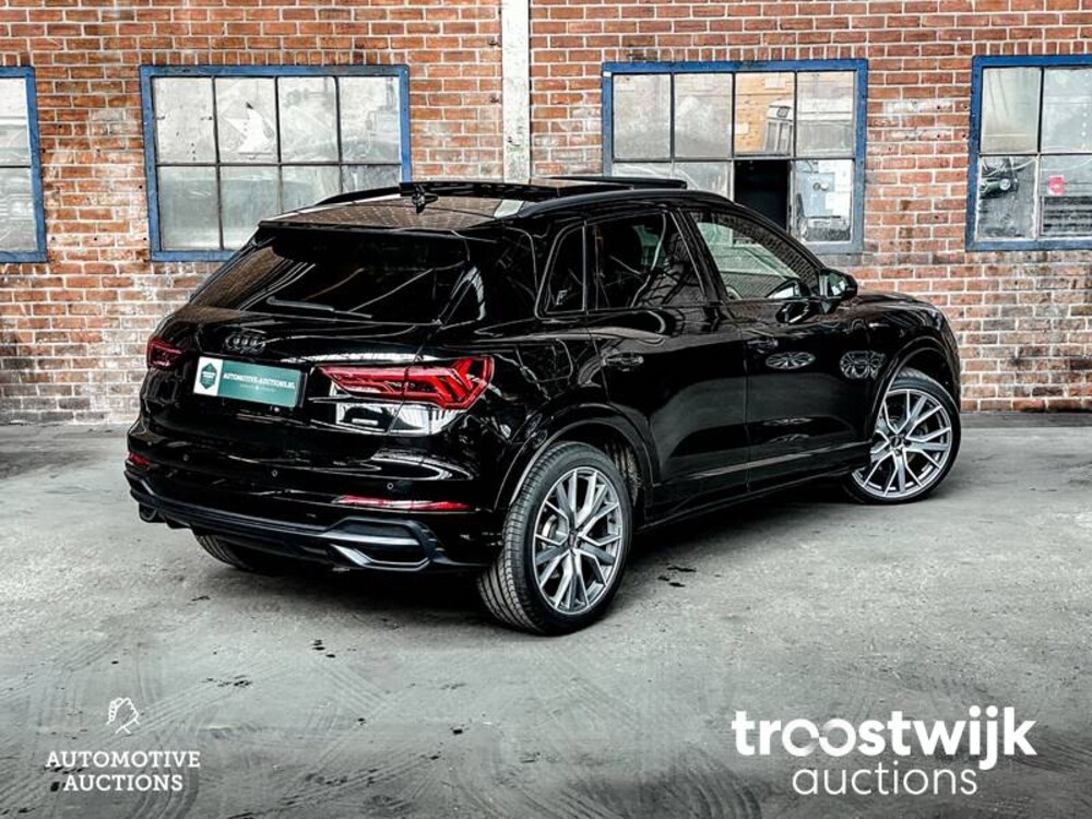 Audi Q3 S-Line 40TFSI Quattro 190pk 2019 -Orig. NL-, ZH-678-B