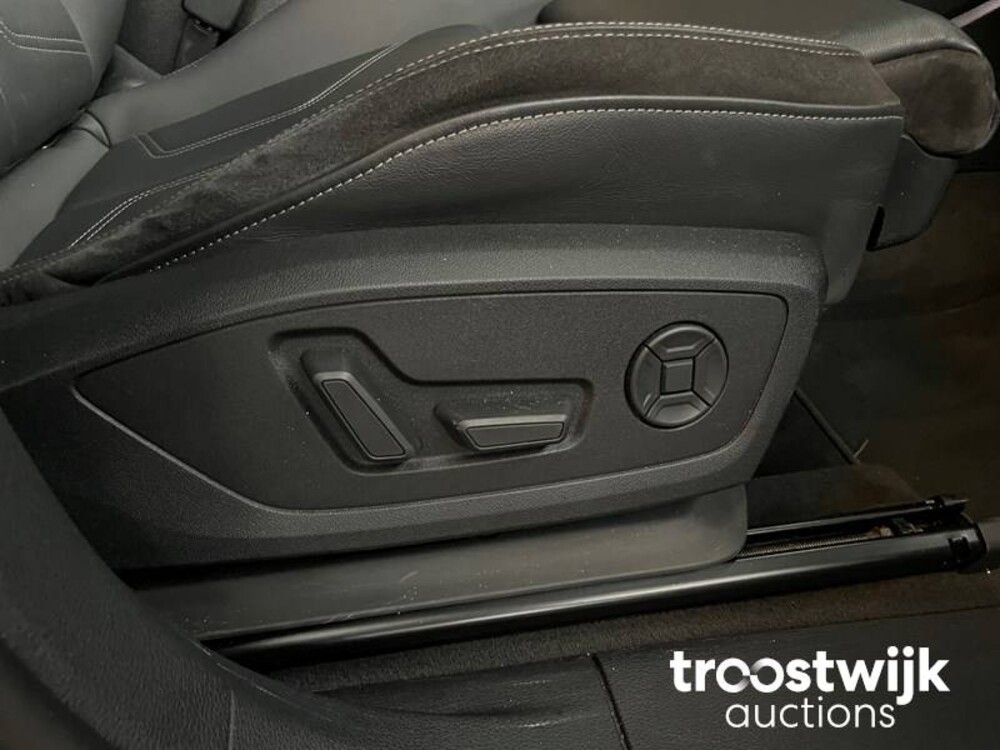 Audi Q3 S-Line 40TFSI Quattro 190pk 2019 -Orig. NL-, ZH-678-B