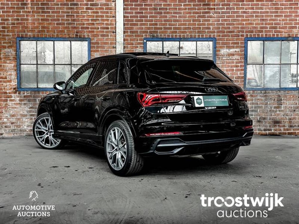 Audi Q3 S-Line 40TFSI Quattro 190pk 2019 -Orig. NL-, ZH-678-B