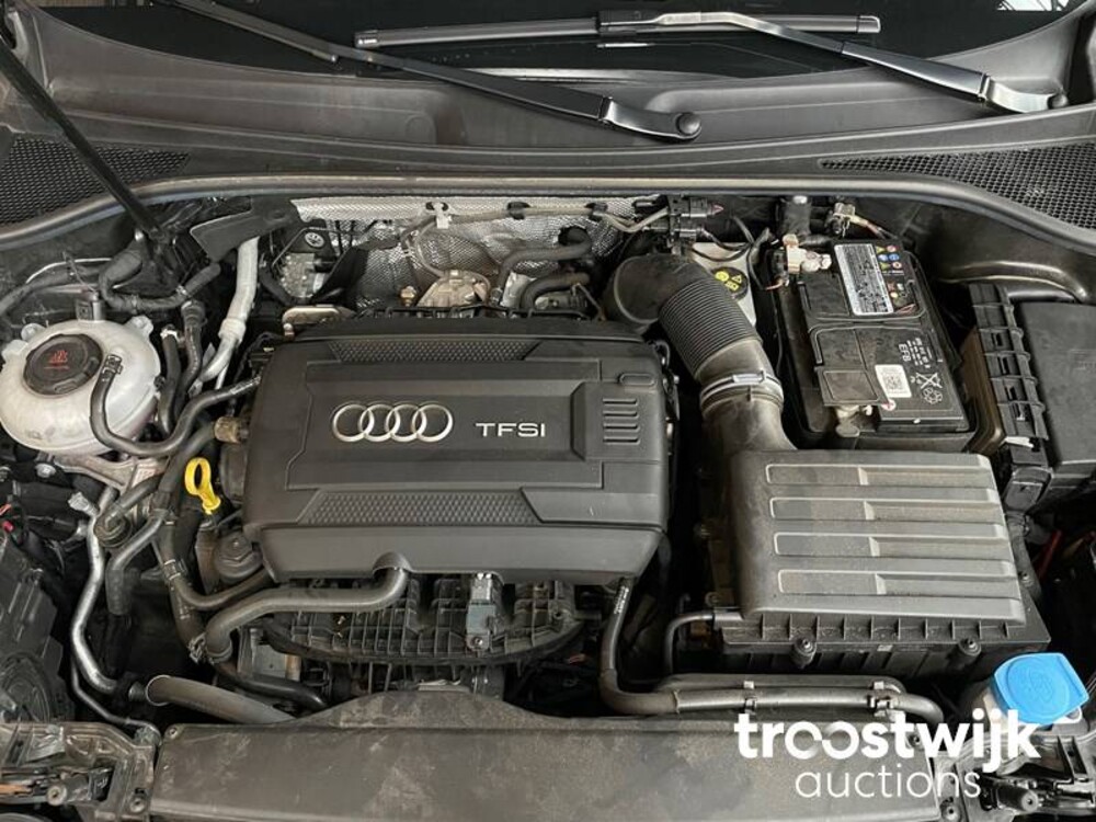 Audi Q3 S-Line 40TFSI Quattro 190pk 2019 -Orig. NL-, ZH-678-B