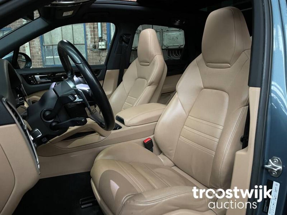Porsche Cayenne 3.0 V6 340hp 2018 NEW-MODEL -Orig. NL-, ST-296-D