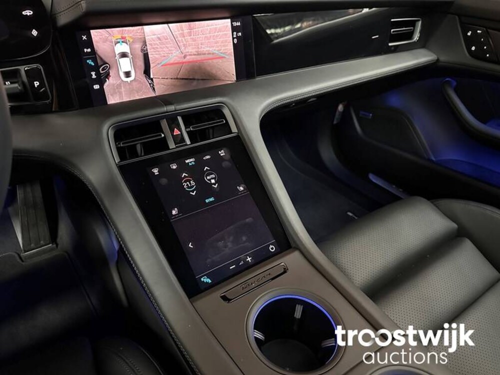 Porsche Taycan Turbo 84 kWh 625hp 2023 Sport-Chrono NEW WARRANTY -Orig. NL-, S-306-FB -Manufacturer's warranty-