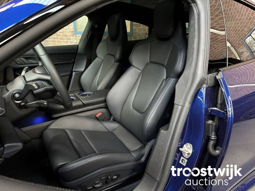 Porsche Taycan Turbo 84 kWh 625hp 2023 Sport-Chrono NEW WARRANTY -Orig. NL-, S-306-FB -Manufacturer's warranty-