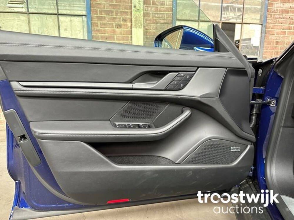 Porsche Taycan Turbo 84 kWh 625hp 2023 Sport-Chrono NEW WARRANTY -Orig. NL-, S-306-FB -Manufacturer's warranty-
