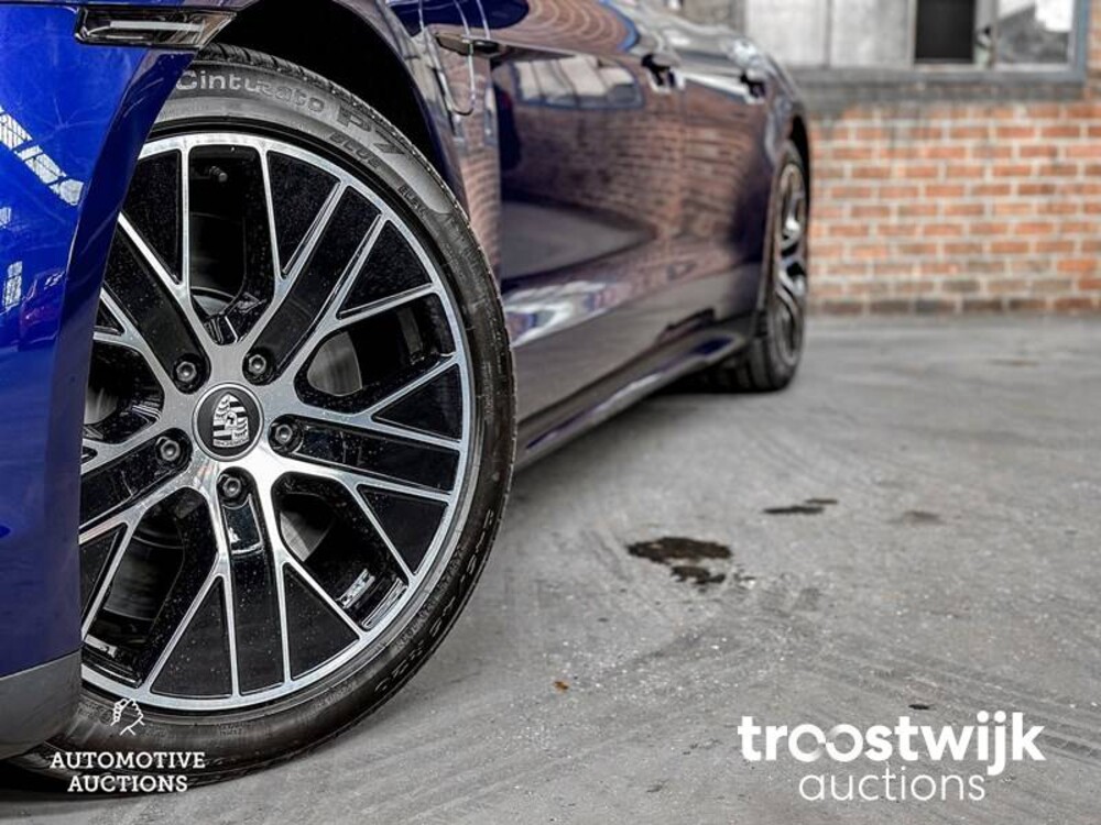 Porsche Taycan Turbo 84 kWh 625hp 2023 Sport-Chrono NEW WARRANTY -Orig. NL-, S-306-FB -Manufacturer's warranty-