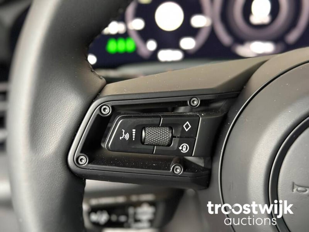 Porsche Taycan Turbo 84 kWh 625hp 2023 Sport-Chrono NEW WARRANTY -Orig. NL-, S-306-FB -Manufacturer's warranty-