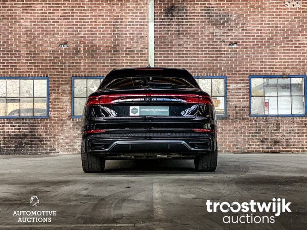 Audi Q8 60 TFSIe S-Line 3.0 Quattro  467hp 2022, T-001-HD