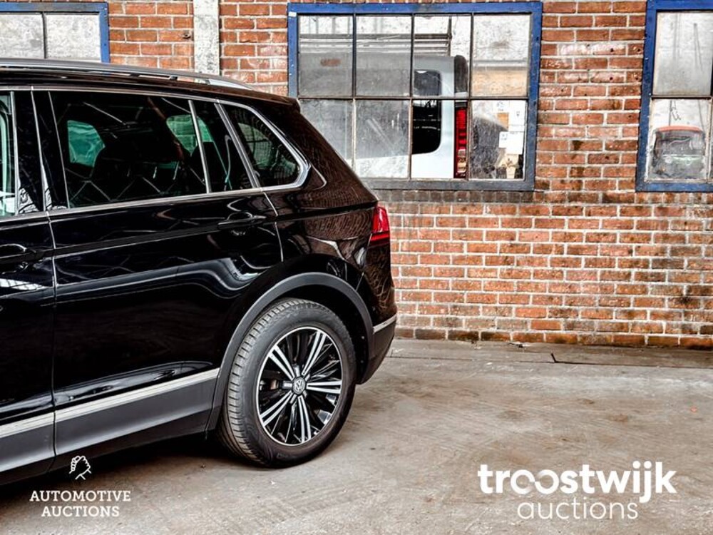 Volkswagen Tiguan 2.0 TDI Connected 190hp 2016, NF-933-L