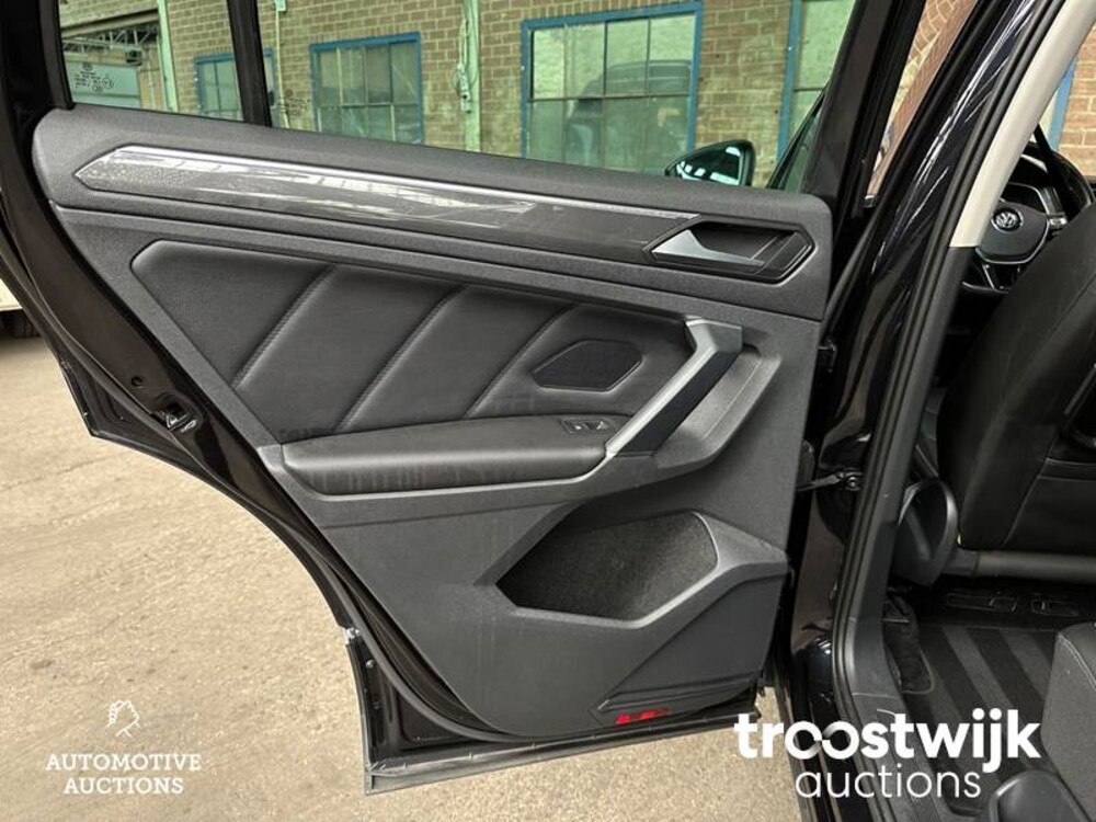 Volkswagen Tiguan 2.0 TDI Connected 190hp 2016, NF-933-L